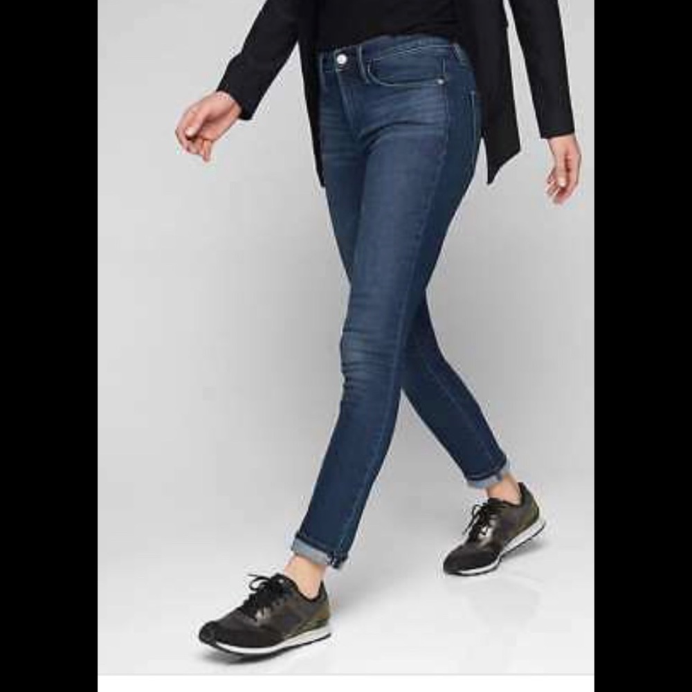 New with tags Athleta scope tech denim skinny jeans size 10